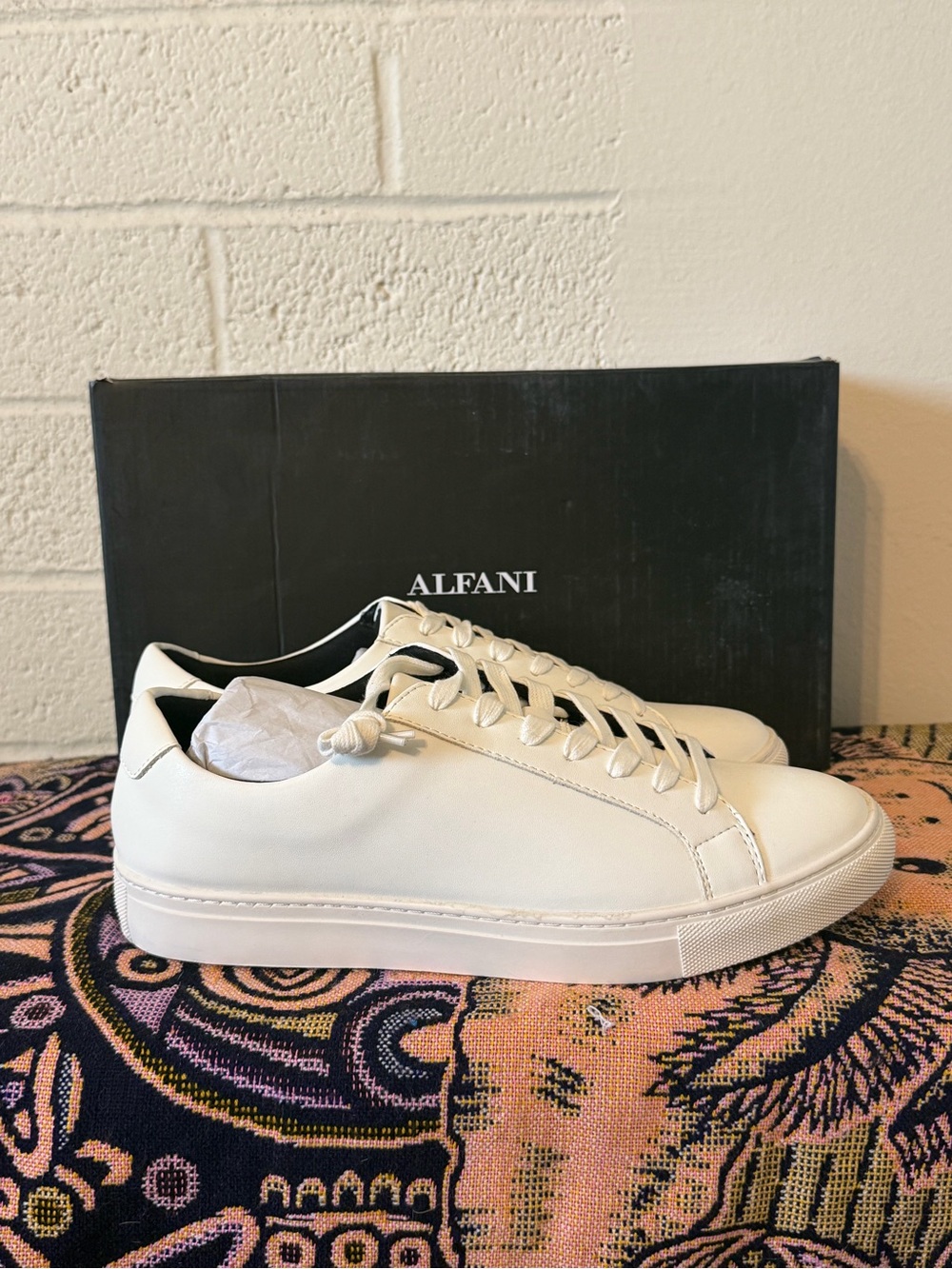 Alfani Men’s White Leather Minimalist Sneakers - Picture 4 of 7